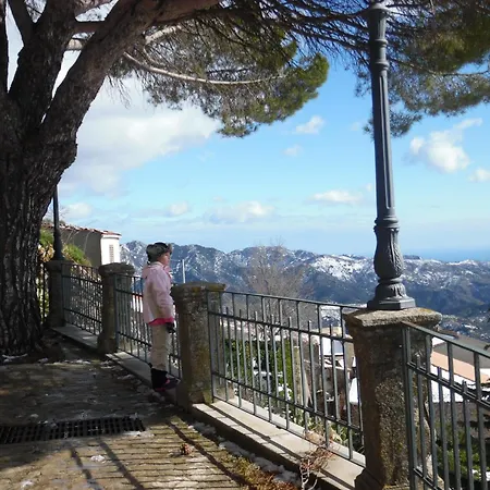 Kalos Experience Bed and breakfast