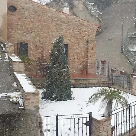 Kalos Experience Bed and breakfast 3*